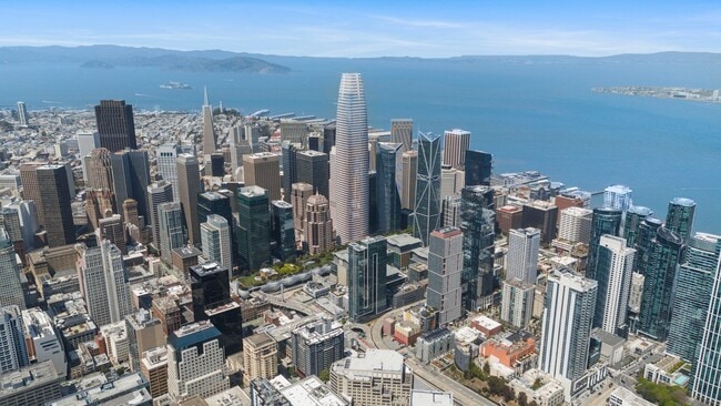 Building Photo - Large Updated SoMa Apartment!