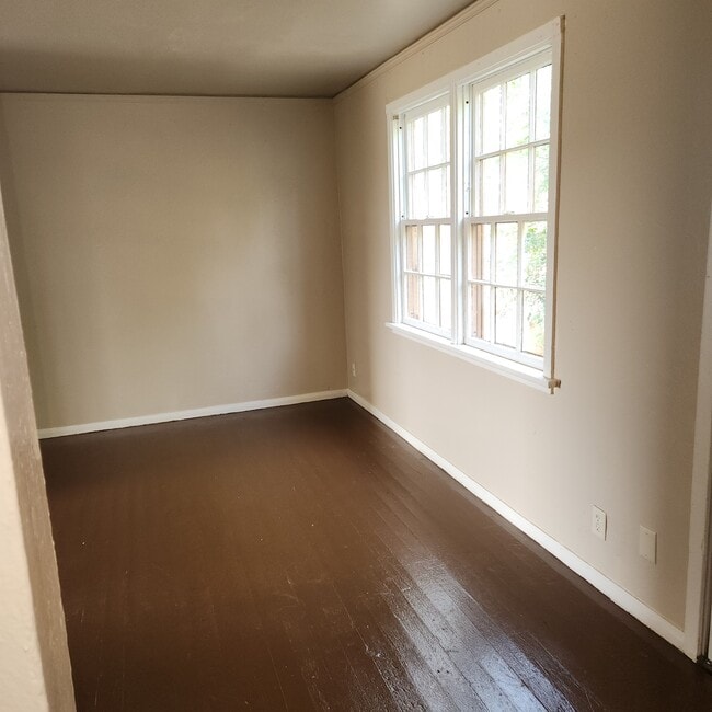 Photo - 1415 NW Carden Ave