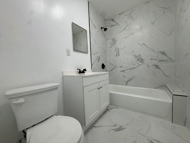 Photo - 5319 S Hoover St