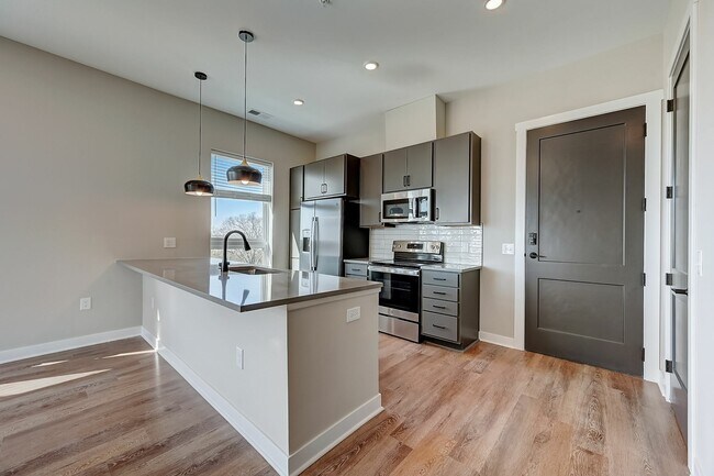 Midpoint Model Kitchen