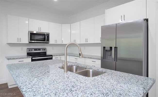 8007 Vega Ct