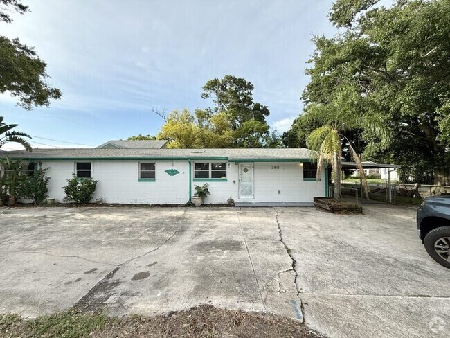 Building Photo - 2611 41st Ave N Rental