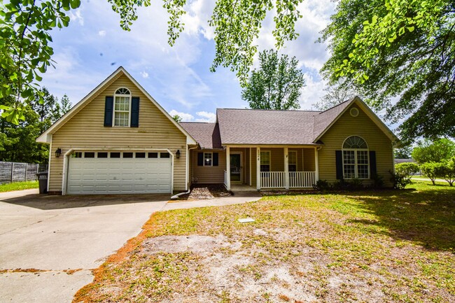 3 Bedroom and 2 Bath Home- Bonus Room (No ... - 3 Bedroom and 2 Bath Home- Bonus Room (No ...
