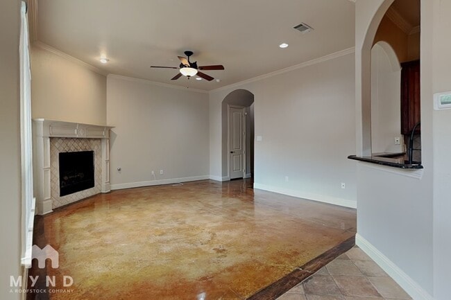 Photo - 2204 Apollonia Ln
