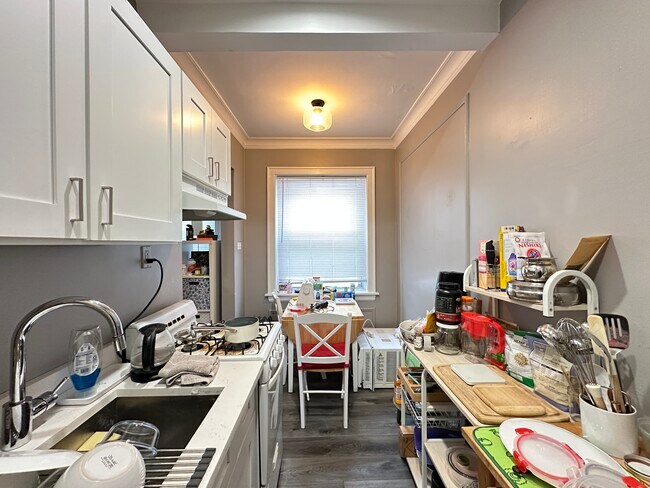 Photo - 5516 N Kenmore Ave Unit 502