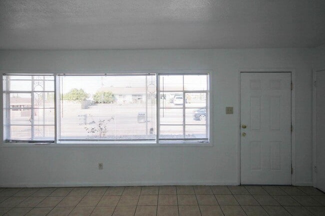 Photo - 209 San Saba Rd