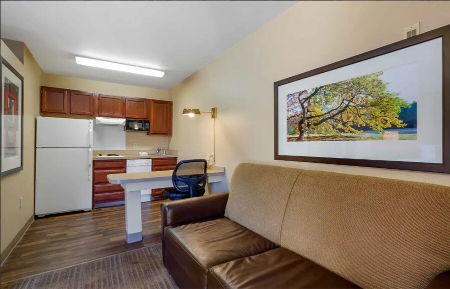 Emerald Suites at Chandler