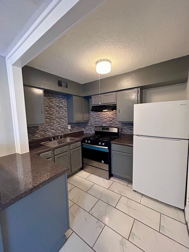 Newly Renovated Apartment in Nutbush House Rental in Memphis, TN