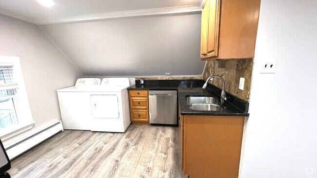 Building Photo - 131 Josephine Ave Unit 3 Rental