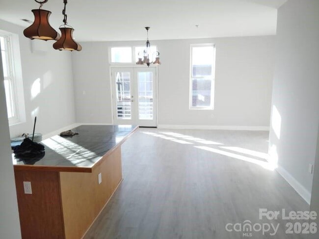 Photo - 141 W Main Ave