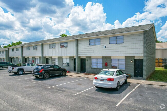 Driftwood Apartments - Driftwood Apartments