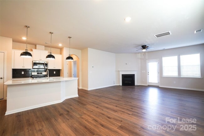Photo - 1403 Caracara Ct