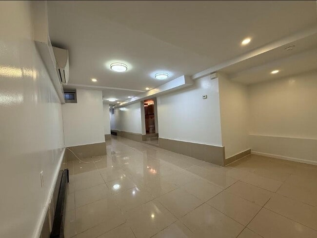 231 94th St Unit 1