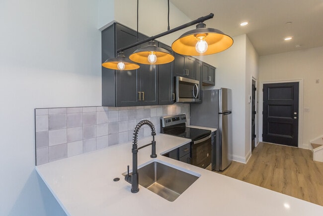 Photo - 141 Krams Ave