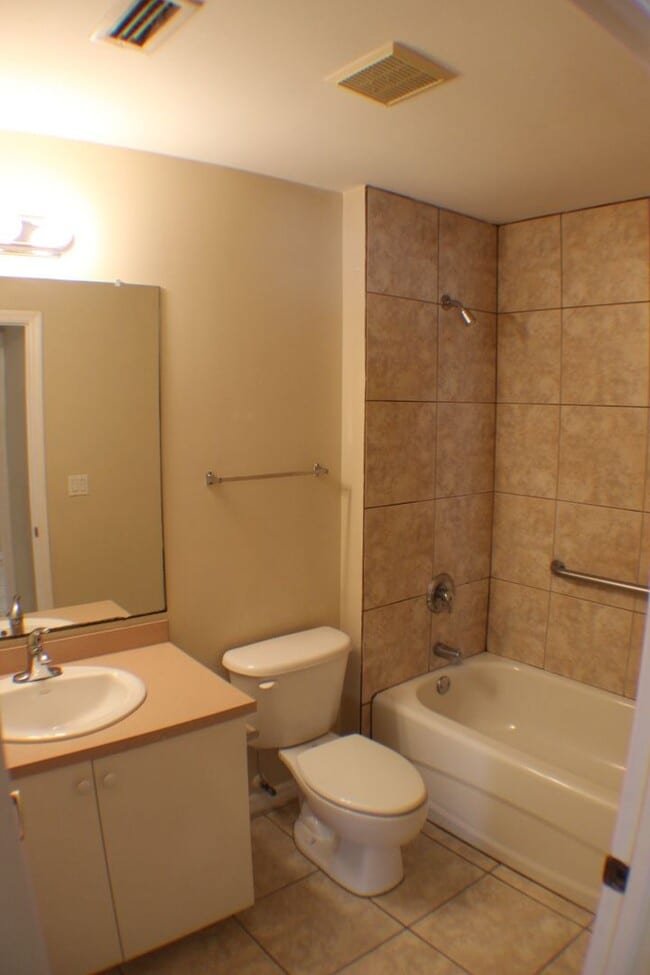 Photo - 4131 SW Santa Barbara Pl Unit 4131 SW Santa Barbara Pl #C