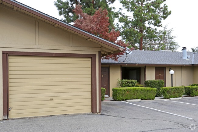 Photo - Del Parque Apartments