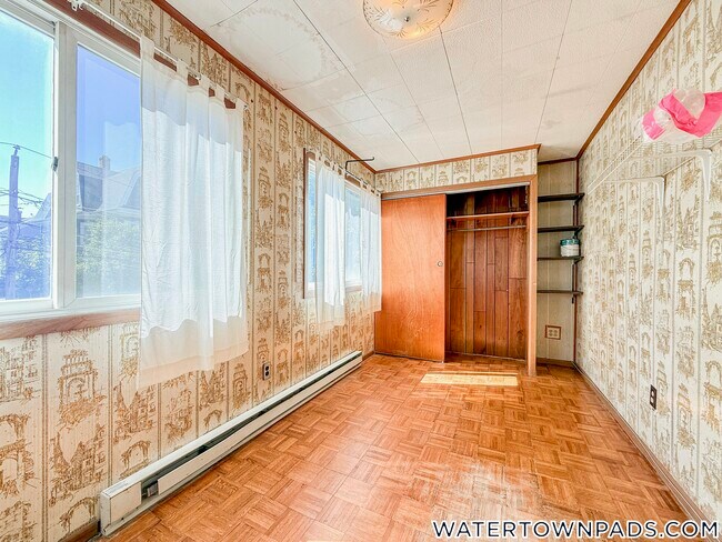 27 Irma Ave Unit 2