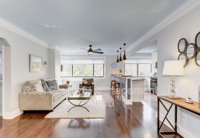 Photo - 3701 Connecticut Ave NW Unidad Apt 439