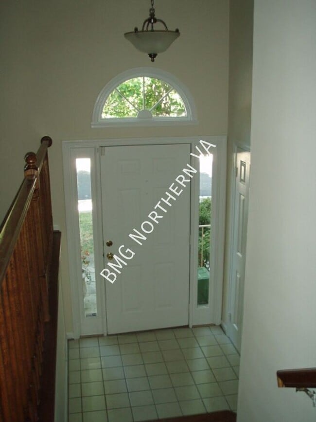 Photo - 2105 Kings Garden Way