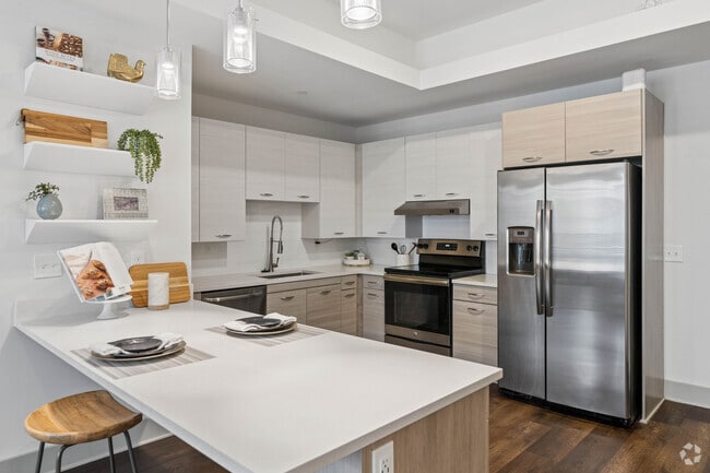 2BR, 2BA - 1,095SF - Kithen