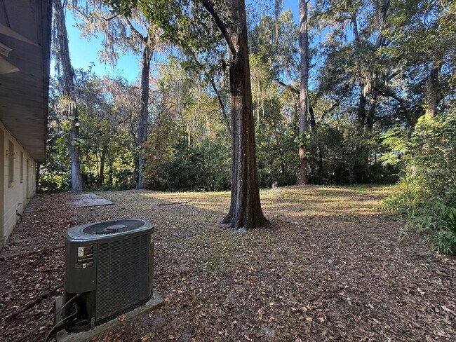 Photo - 1100 SW 20 Pl