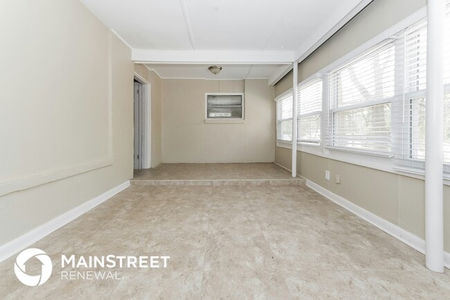 Photo - 6104 Holiday Blvd