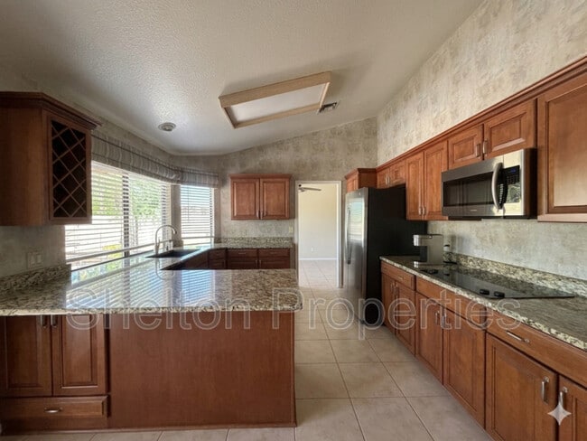 Photo - 9418 W Tonto Ln