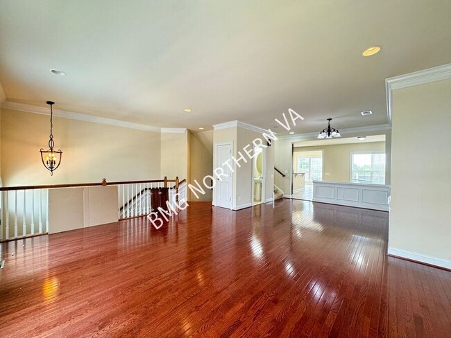 Photo - 20647 Erskine Terrace