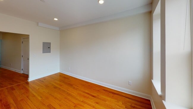 Photo - 123 Sutherland Rd Unidad H