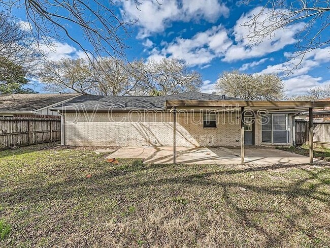 Photo - 16310 Cavendish Dr Casa