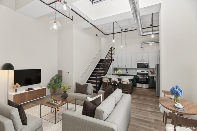 Photo - 1453 Maple Ave