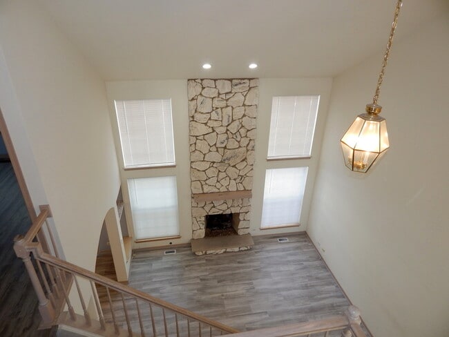 Photo - 2223 Seaver Ln