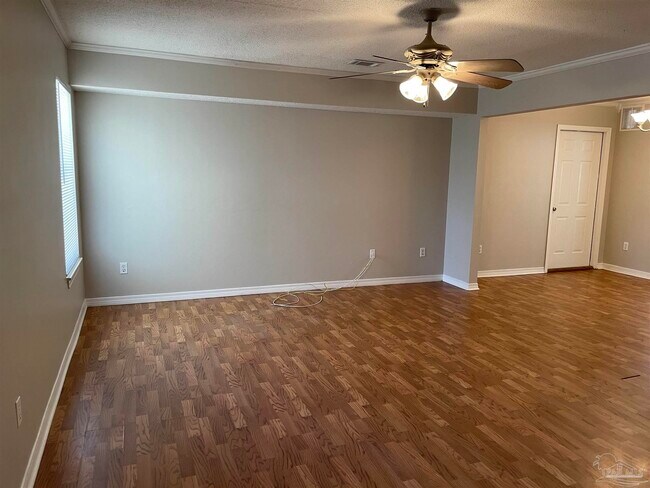 Photo - 327 Robin Hood Ln