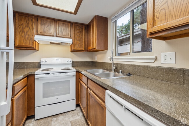 3BR, 2BA - 1,471SF - Kitchen