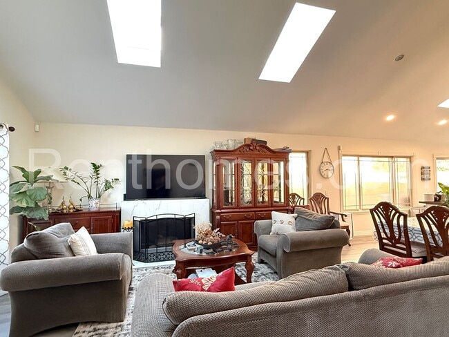 Photo - 10990 Red Rock Dr