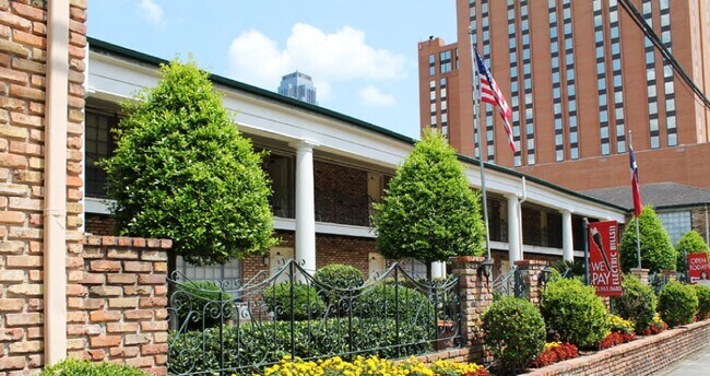 Galleria Court Apartments