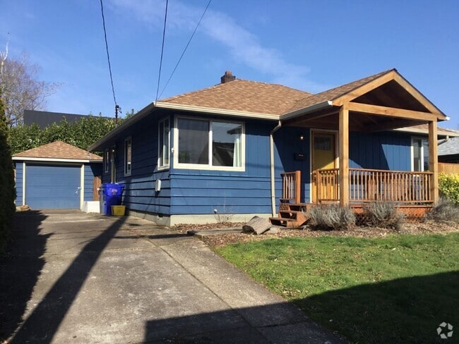 Building Photo - Portsmouth Cottage Rental