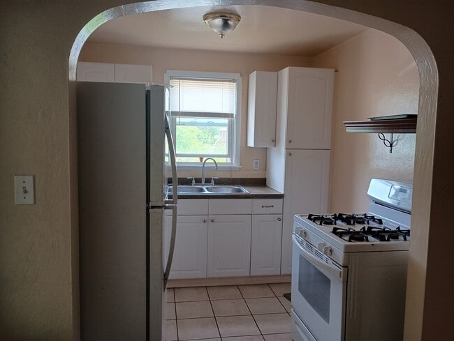 Photo - 3447 James Ave Unit 4