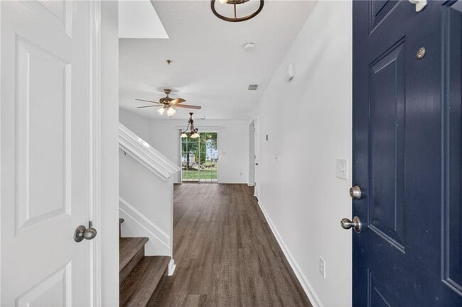 Photo - 275 Cottonwood Creek Cir