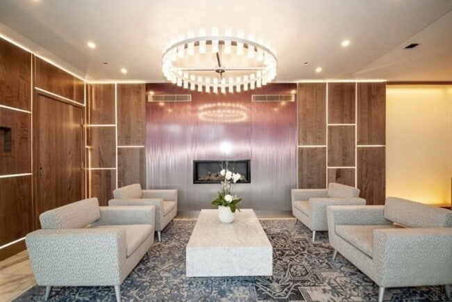 Photo - 10 Museum Way Unidad 1727 Rental