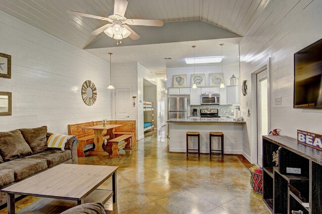 Photo - 2212 TX-361 Unit SI ID1023186P