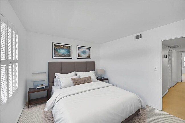 Photo - 5555 N Ocean Blvd