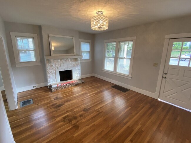 Photo - 807 Setliff Pl