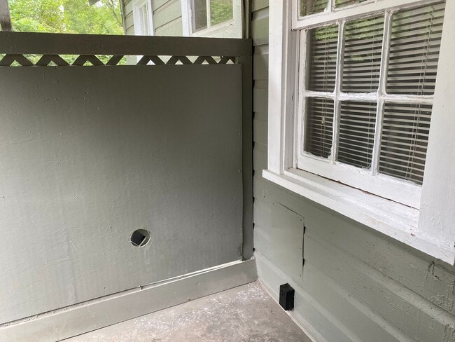 Photo - 403 S Broad St SW Unit B