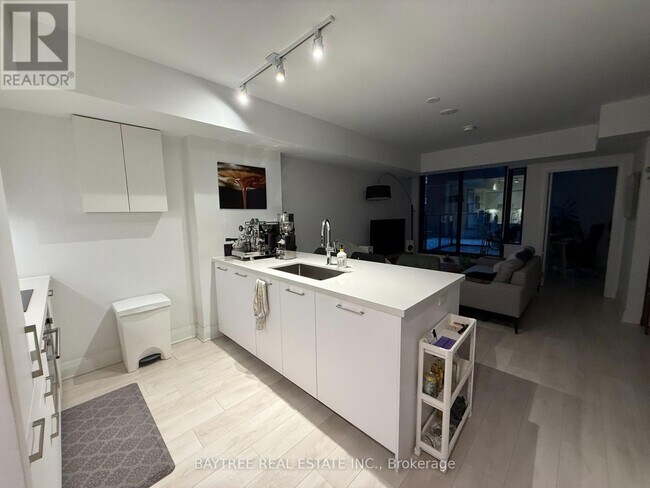 Photo - 33 Frederick Todd Wy Unit 330