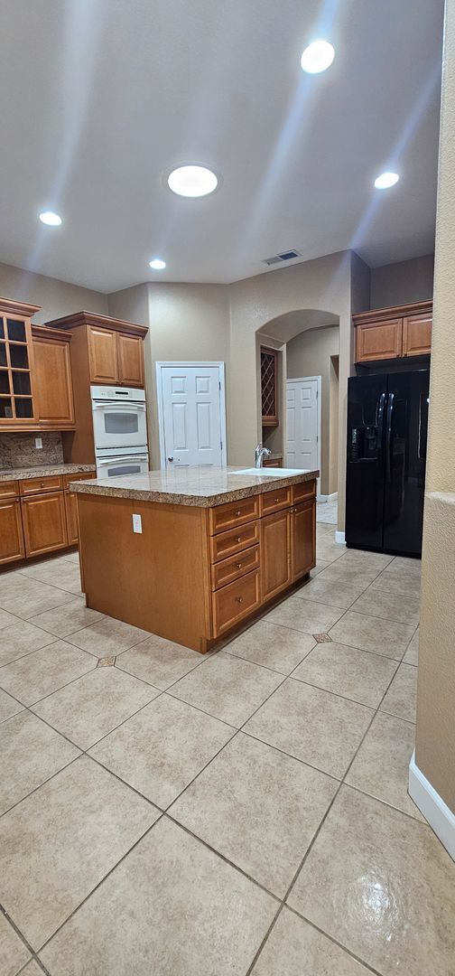 Photo - 5 Bed 4 bath 3 car garage Southwest Vistas FOR RENT