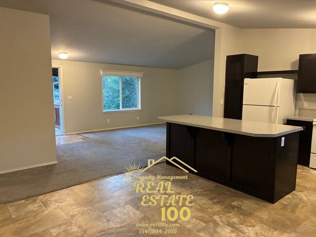 Photo - 15 N Hillside Dr