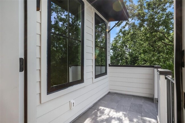 Photo - 1112 Dart St