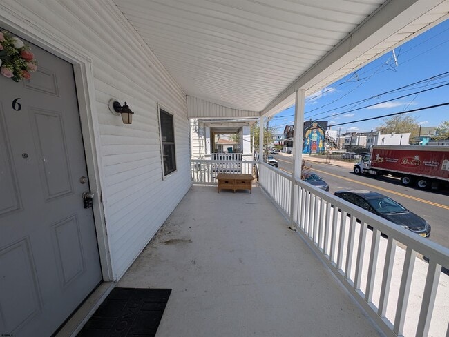 Photo - 12 N Iowa Ave Unit 6