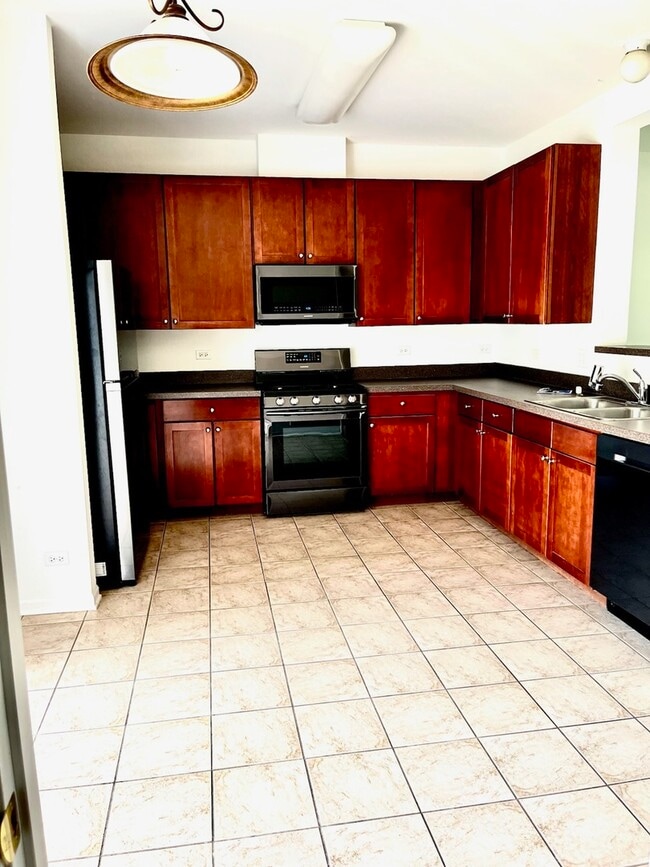 Photo - 4323 Savoy Ln Unit 4323